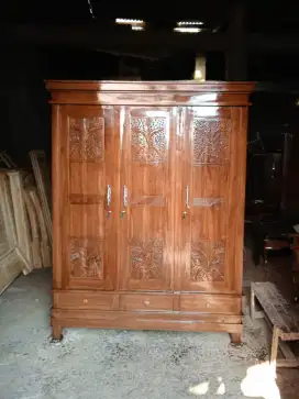 Lemari pintu 3 jati