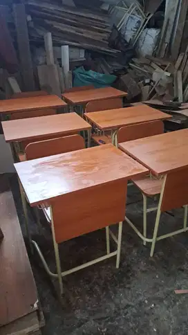 Meja/kursi siswa