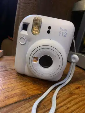 Di jual cepat camera instax 12 mini