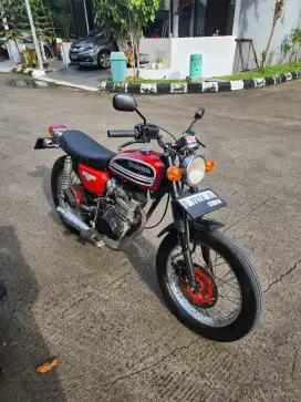 CB 100 siap nongkrong dan gas asli cb76