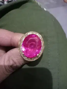 Permata ruby istimewa