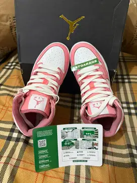 NEW Air Jordan 1 Mid Valentines Day Pink GS Women Authentic