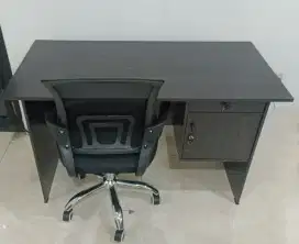 Peralatan Kantor Meja Kerja Set Kursi Kerja Staff