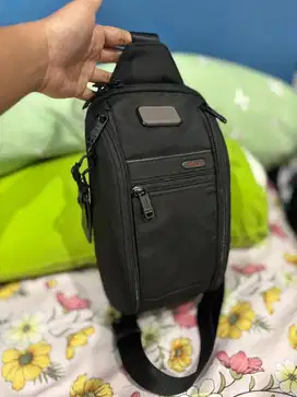 Tas tumi large slingbag
