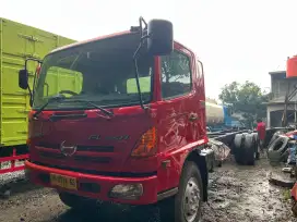 Truk Hino Lohan FL235JW Th'2014 Tronton Kabin Chasis Ex Bak Besi Murah