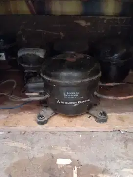 Compresor kulkas bekas 1/8 buat 1 pintu kea normal