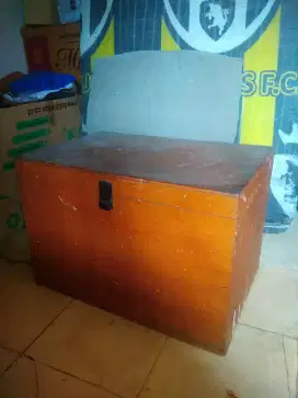 Peti kayu jadul