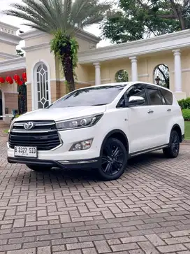 TOYOTA INNOVA  VENTURER AT BENSIN 2019 - DP 15JT