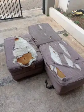 Sofa Bekas Busa Tebal