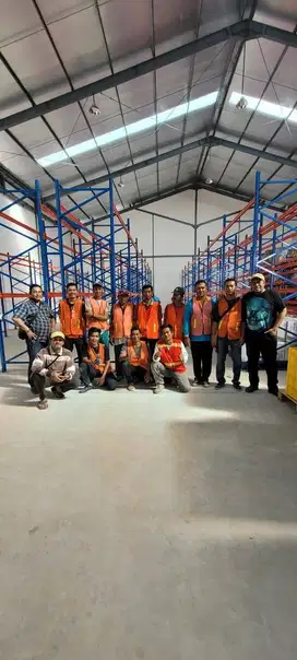 RAK GUDANG BAHAN BAJA ANTI KARAT KAPASITAS 4000Kg HARGA PABRIK