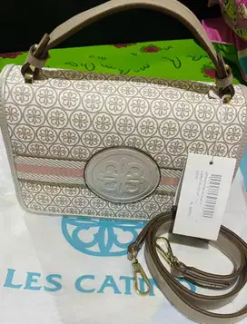 Tas tangan les catino