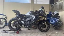 Kawasaki ninja zx 25 r 2022 abs
