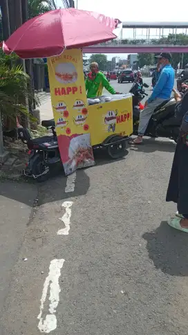 Terima pesanan nasi kepal menu daging suwir balado chiken tariyaki dll