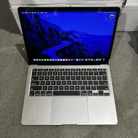 Macbook air M1 2020 coding rendering design ram 8gb SSD 256GB silver