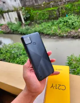 Realme C21Y 3/32 kondisi seperti baru