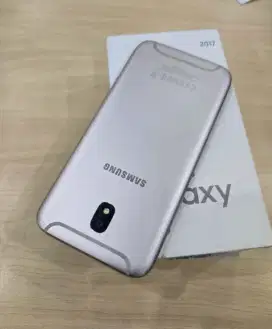 Samsung Galaxy J5 Pro 3/32 kondisi seperti baru