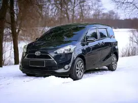 Toyota Sienta 1.5 V At 2016 km +/- 99.000