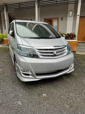 Toyota Alphard Istimewa