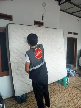 Jasa cuci kasur sofa jok mobil