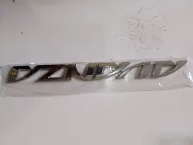 Emblem mobil Toyota dan lain lain