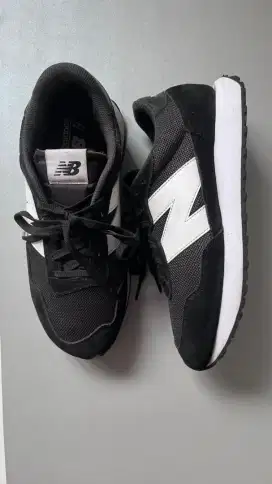 New Balance 237 Black 42,5