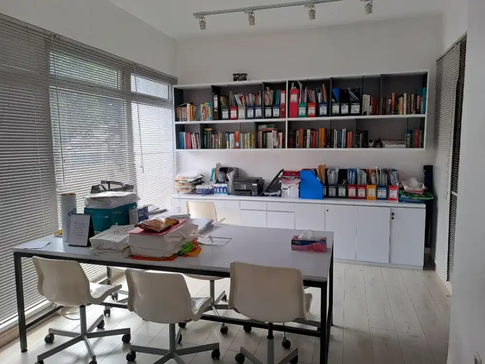 Disewa  Kantor  Sungai Sambas, Jakarta Selatan