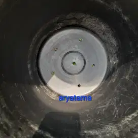 Ember bekas cat untuk tanaman/pot