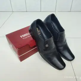 SEPATU PRIA PANTOFEL HITAM KERJA FORMAL KULIT ASLI FORDZA F073HT