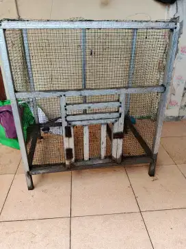 Jual 2 bh kandang kecil & besar