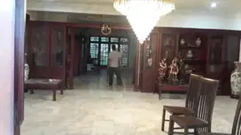 DIJUAL RUMAH 2 LANTAI DI JL LAYUR RAWA MANGUN JAKARTA TIMUR SERTIFIKAT