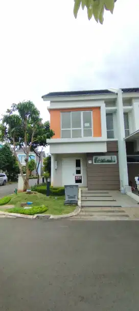 Disewakan Murah Sekali, Cluster Martinez Posisi Sudut