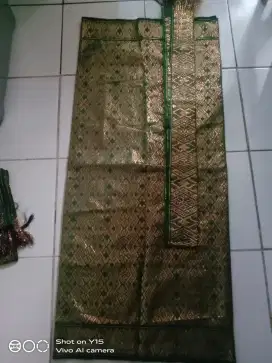 Dijual Songket Sarung dan selendang hijau