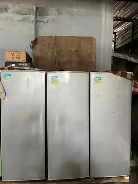 Di jual kulkas freezer