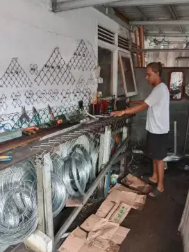 Kawat Harmonika Khas bronjong batu gunung