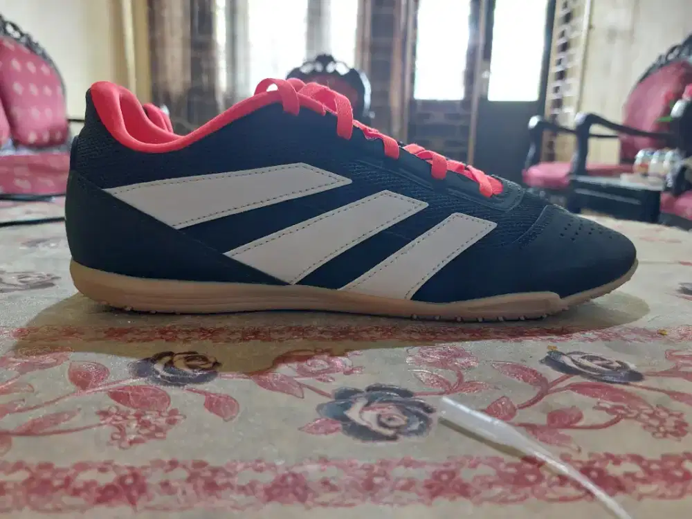 Sepatu Futsal Adidas Predator League IN IG5456 - Cblack/Ftwwht/Solred