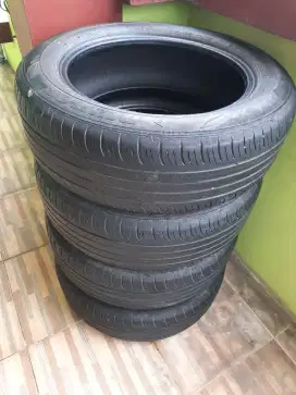 DUNLOP 215/60 R17 X1719