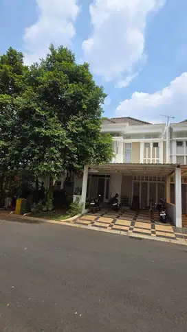 Rumah di Cluster Vernonia Summarecon Bekasi