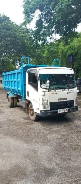 Isuzu Elf Double 125 HD 2021 Dumn 9 Kubik