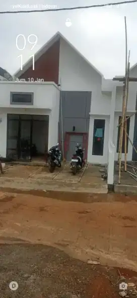 Tukang bangunan harian dan birongan