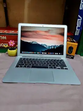 Macbook Air 2013 Intel core i5 Laptop SECOND NORMAL