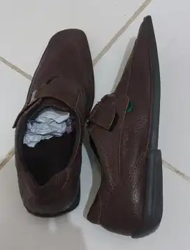 Sepatu loafers Kickers France