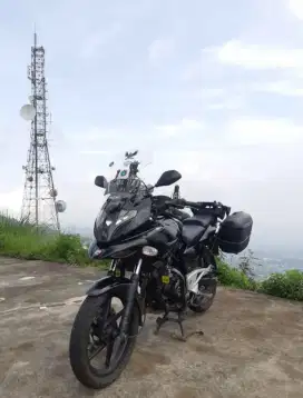 Bajaj pulsar 220 F