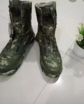 Sepatu Baru Original