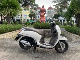 SCOOPY PRESTIGE 2023 (ISTIMEWA)