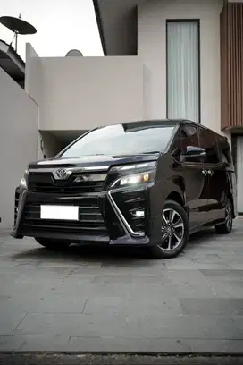 TOYOTA VOXY 2.0 A/T