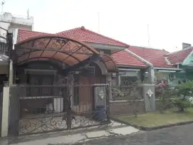 Murah dijual rumah siap pakai graha padma lingkungan elite semarang