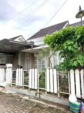 Rumah Strategis dekat Kampus Sanata Dharma Paingan
