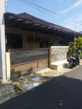 Murah dijual rumah siap pakai semarang barat  ronggolawe