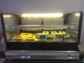 showcase crown table top