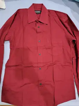 Kemeja lengan panjang merah tua size M